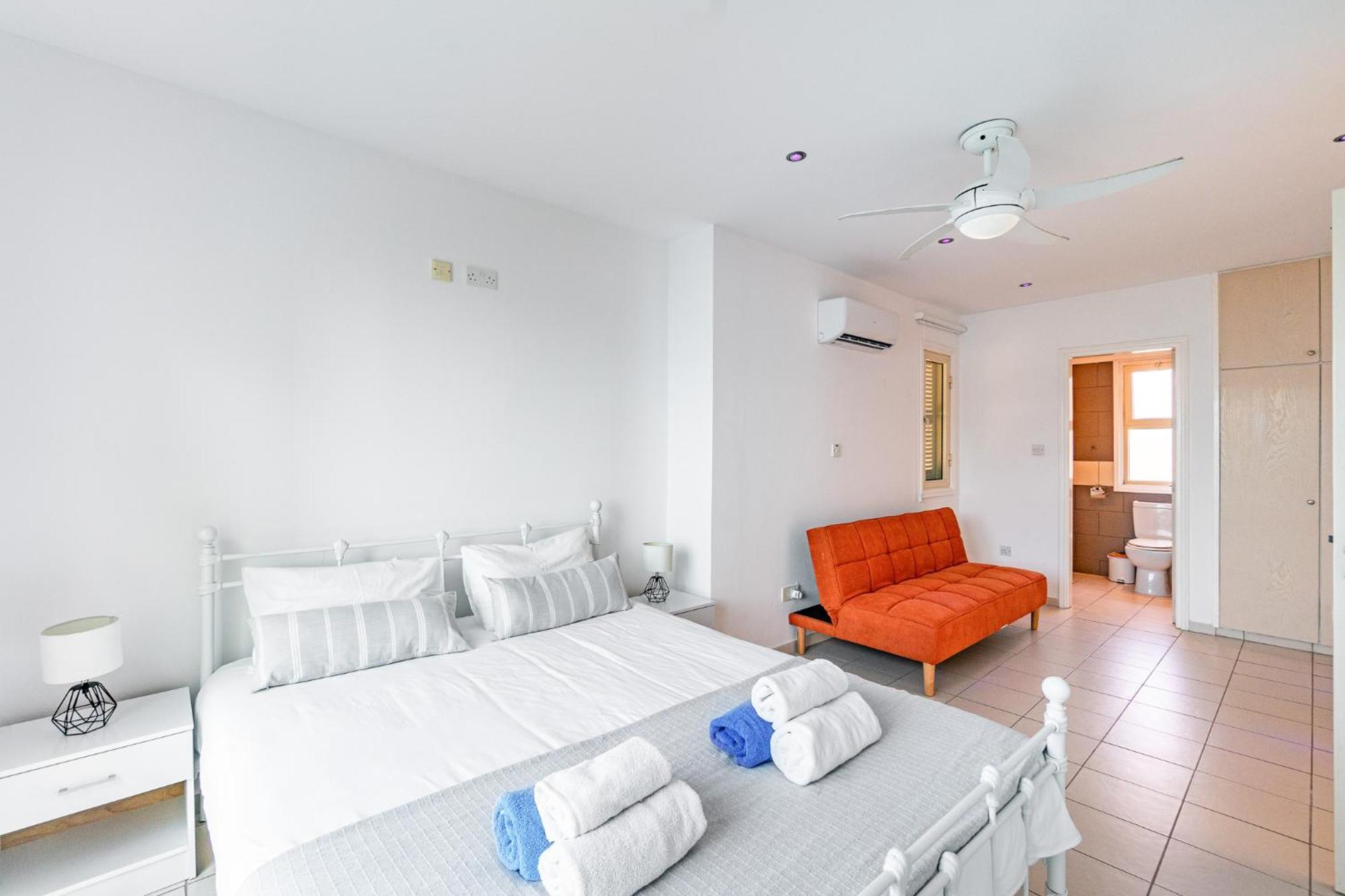 Beach Front Villa Mer Blu By Ezoria Villas Coral Bay Ngoại thất bức ảnh