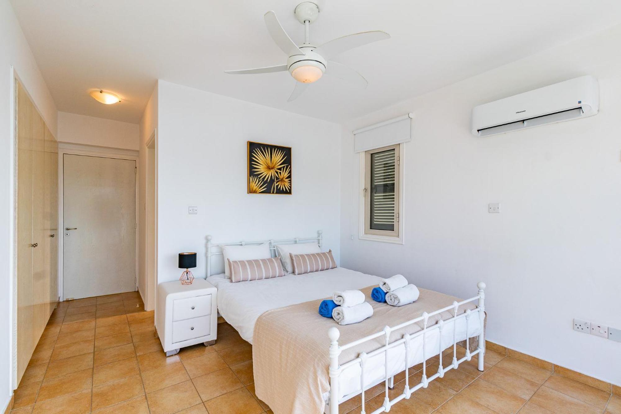 Beach Front Villa Mer Blu By Ezoria Villas Coral Bay Ngoại thất bức ảnh