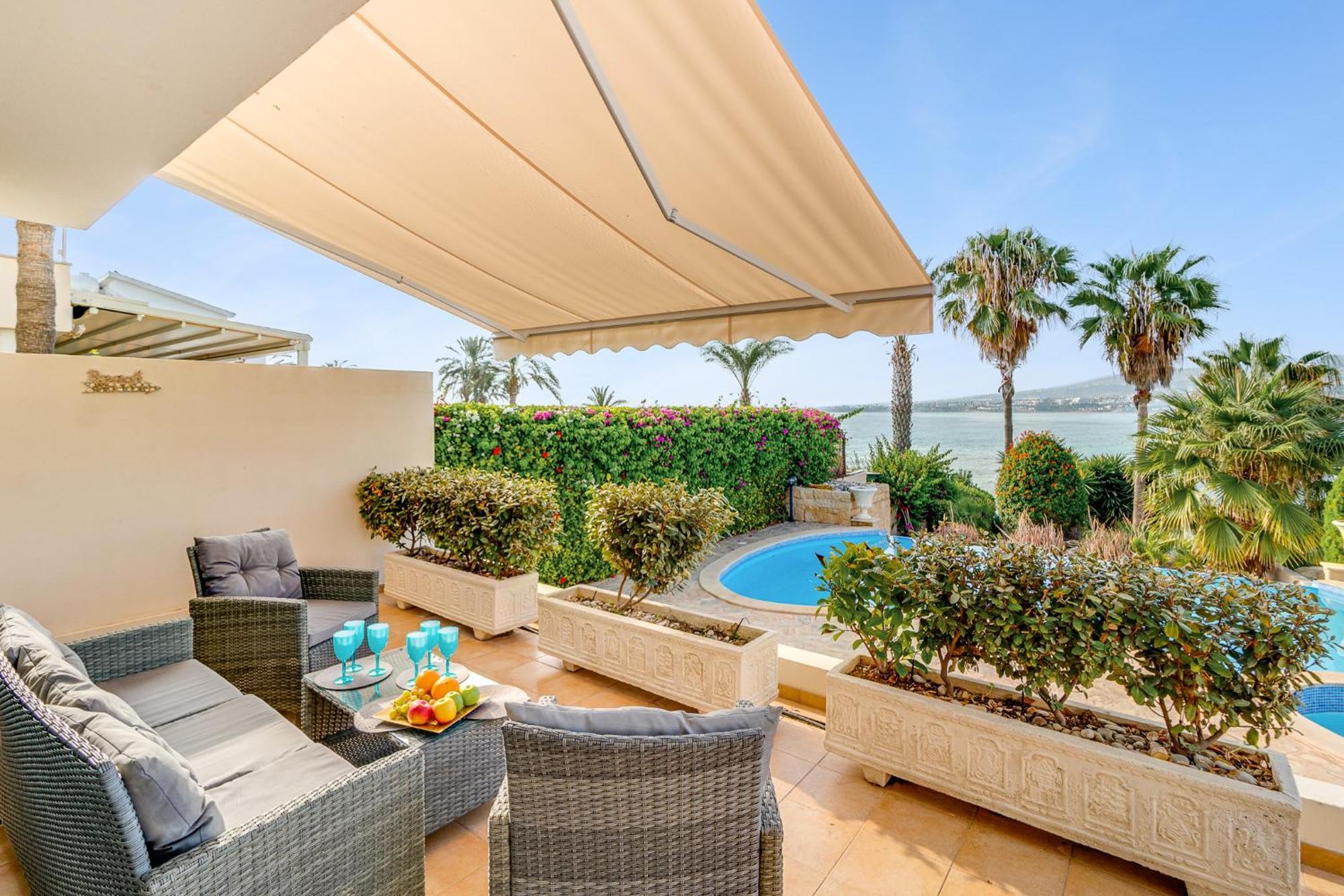 Beach Front Villa Mer Blu By Ezoria Villas Coral Bay Ngoại thất bức ảnh